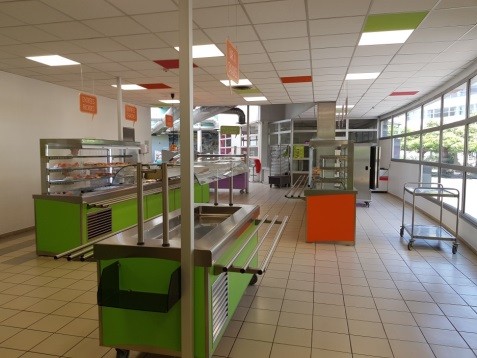 Vue des bâtiments et des espaces du Lycée polyvalent La Hotoie Amiens