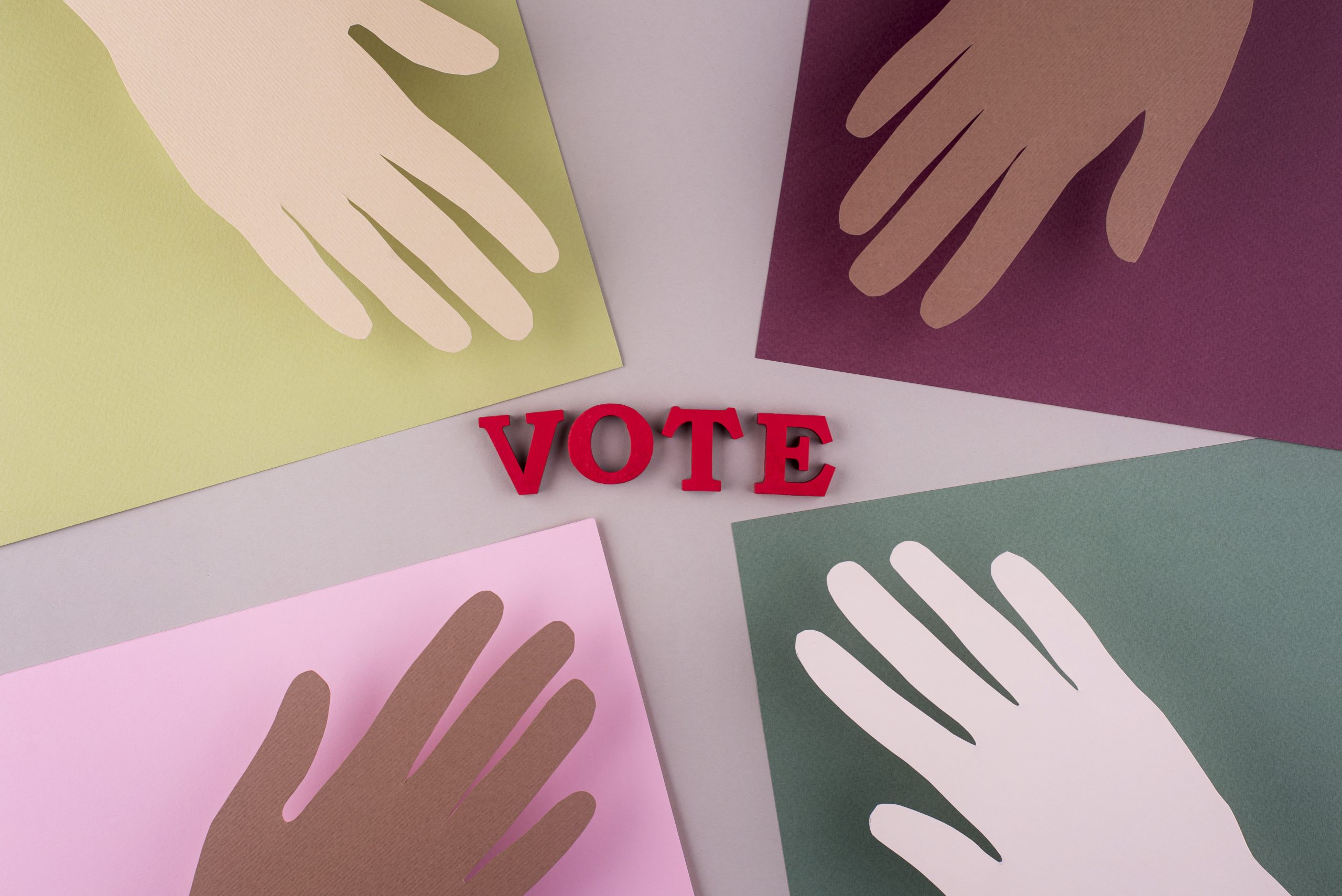 Élèves participant au vote pour élire leurs délégués de classe. – Lycée polyvalent La Hotoie Amiens